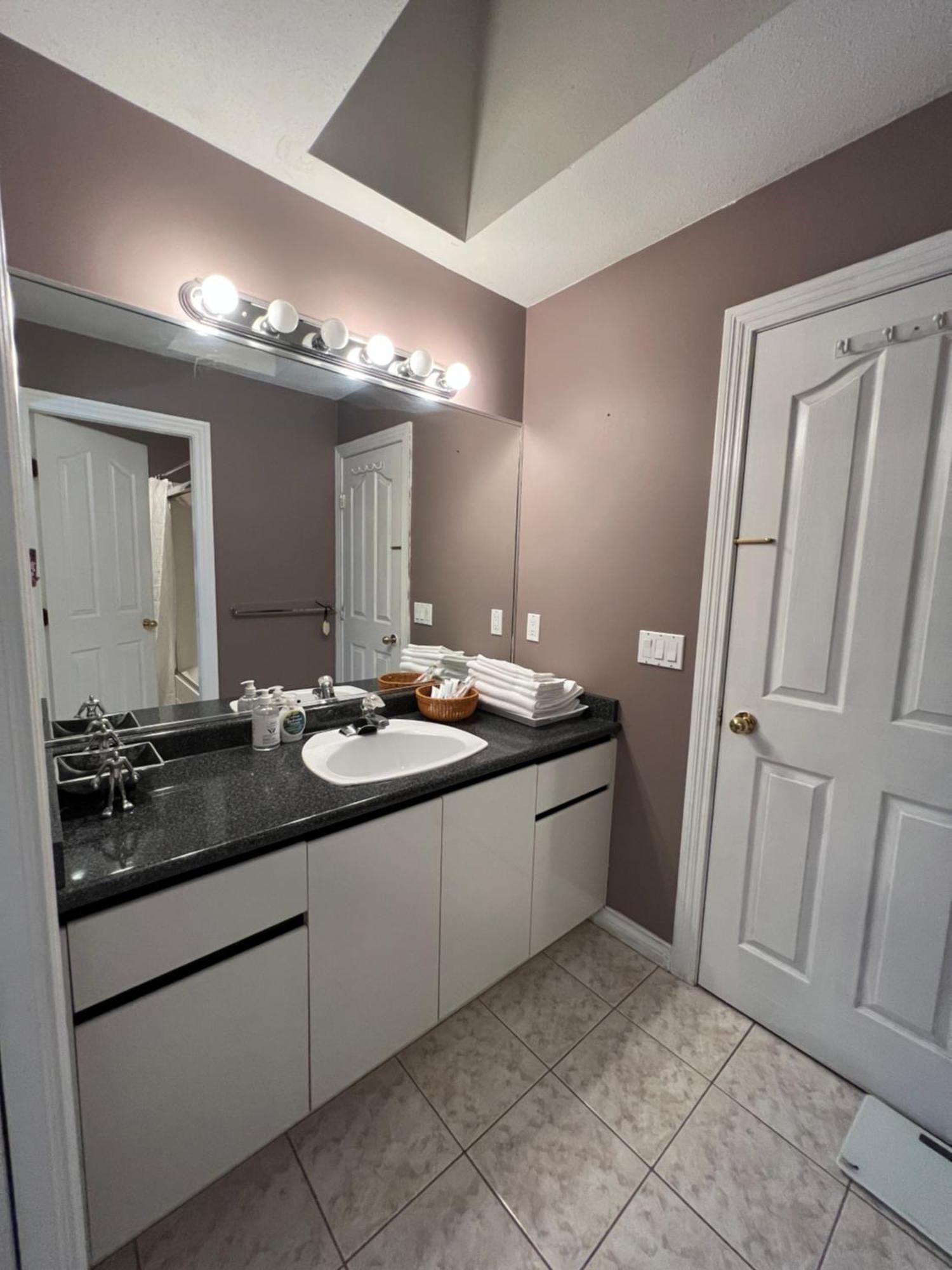 Comfortable Utopia B&B Richmond Luaran gambar